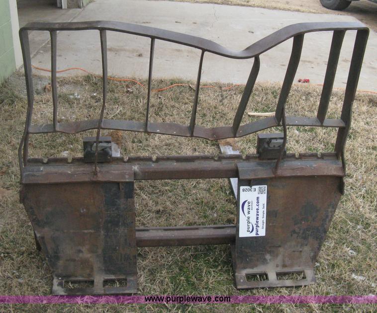 image for item E3028 Bradco pallet fork skid steer attachment