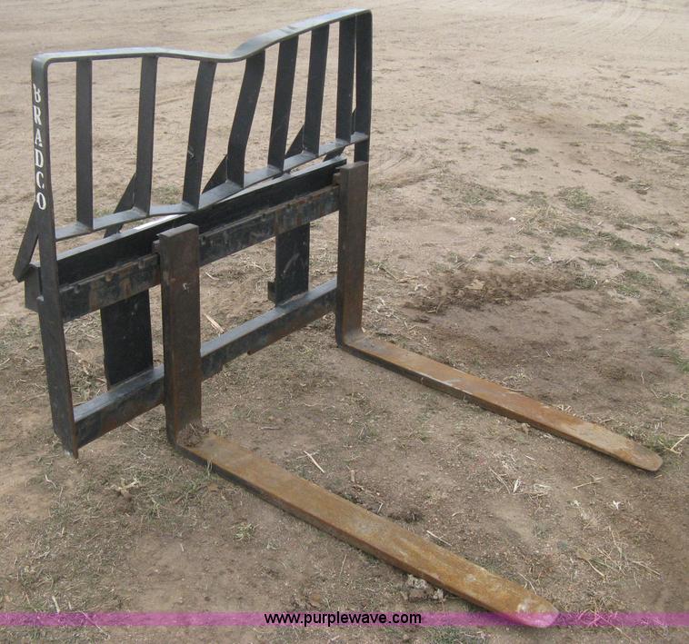 image for item E3029 Bradco pallet fork skid steer attachment