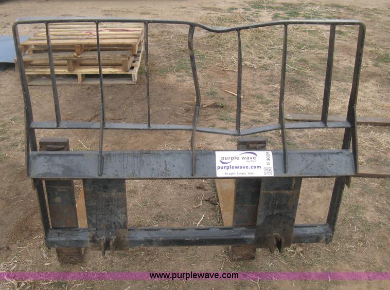 image for item E3029 Bradco pallet fork skid steer attachment