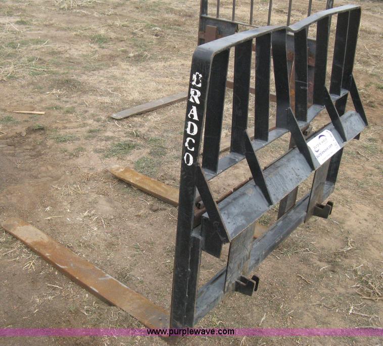 image for item E3029 Bradco pallet fork skid steer attachment