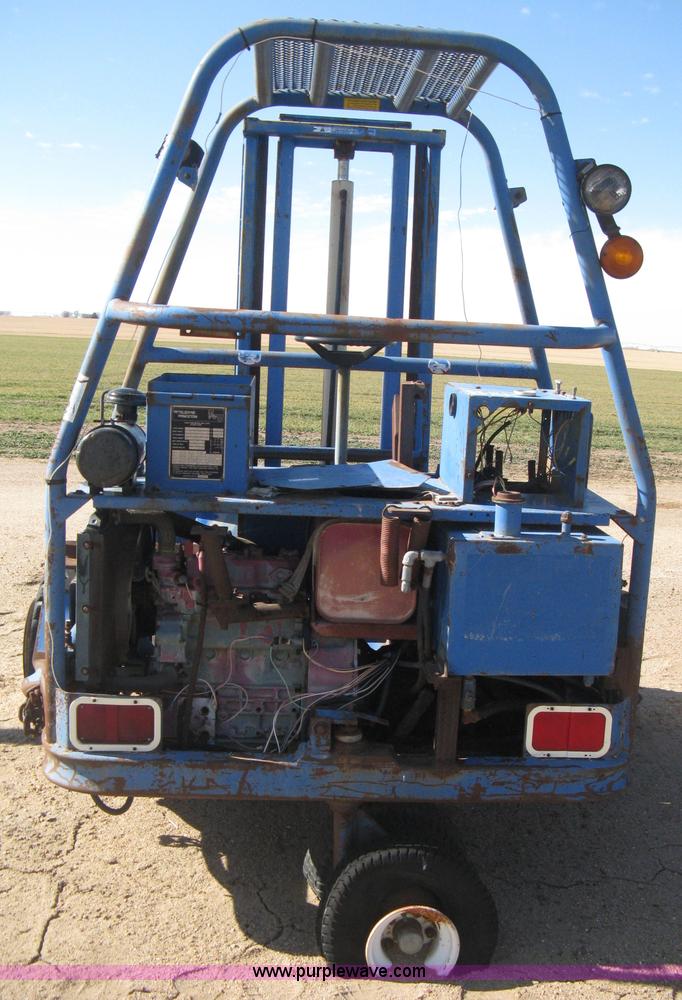 image for item E3031 1988 Teledyne/Princeton D3200S piggyback forklift