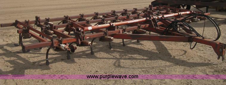 image for item E3035 International VibraShank cultivator