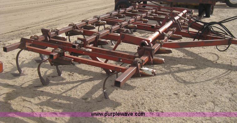 image for item E3035 International VibraShank cultivator