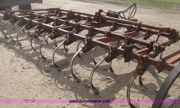 image for item E3035 International VibraShank cultivator