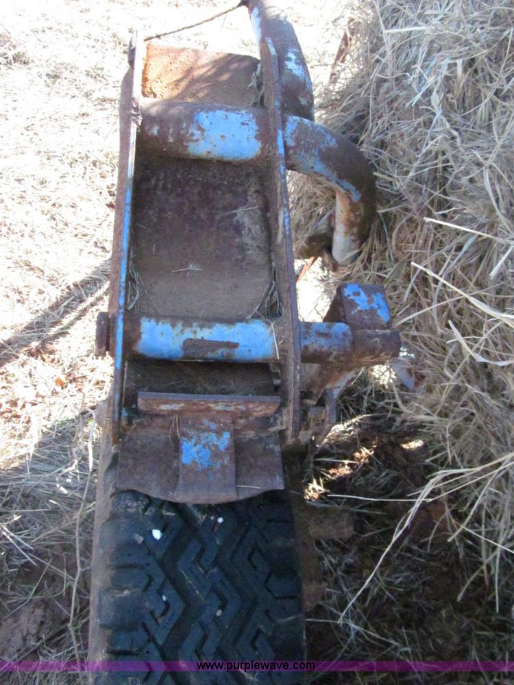 Priefert round bale hay buggy in Ringling, OK Item E7527 sold