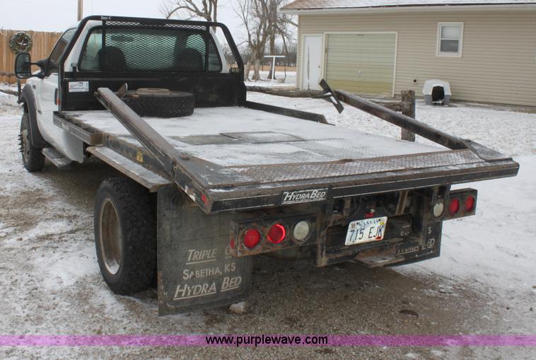 image for item E8383 2006 Ford F450 pickup truck