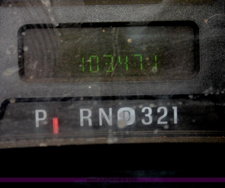 image for item E8383 2006 Ford F450 pickup truck