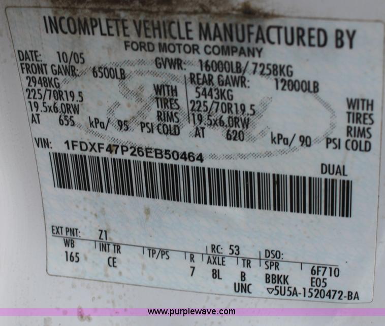 image for item E8383 2006 Ford F450 pickup truck