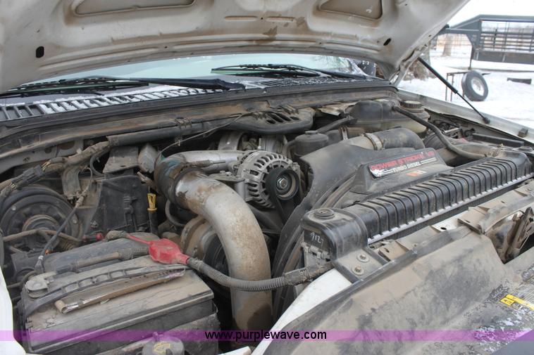 image for item E8383 2006 Ford F450 pickup truck