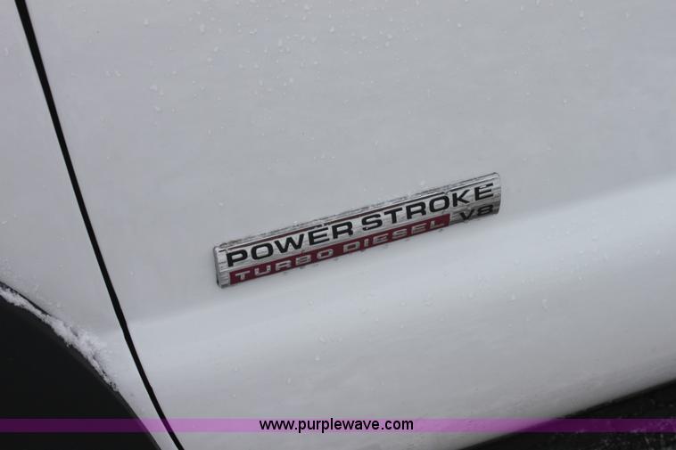 image for item E8383 2006 Ford F450 pickup truck