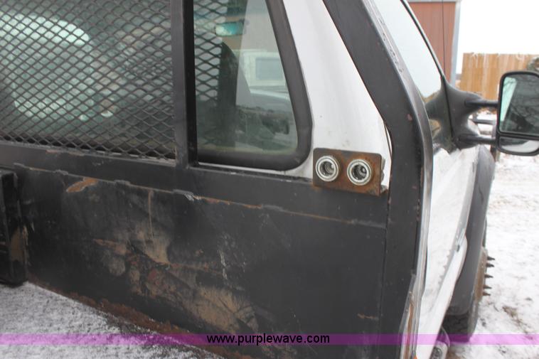 image for item E8383 2006 Ford F450 pickup truck