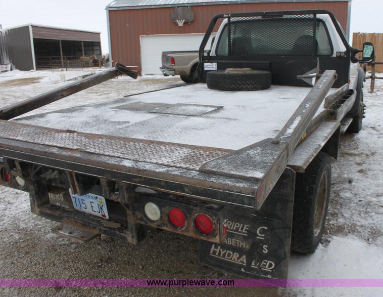 image for item E8383 2006 Ford F450 pickup truck