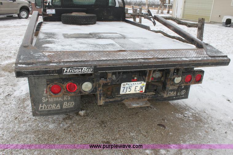 image for item E8383 2006 Ford F450 pickup truck