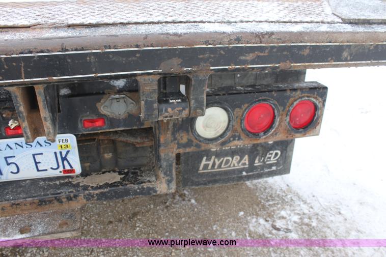 image for item E8383 2006 Ford F450 pickup truck