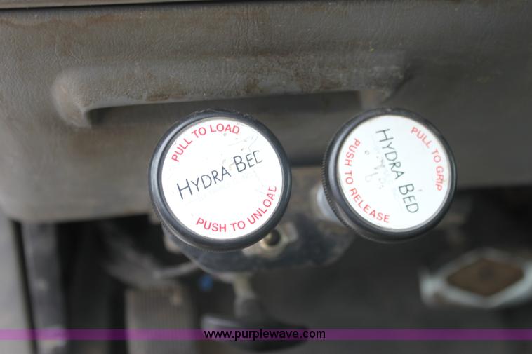 image for item E8383 2006 Ford F450 pickup truck