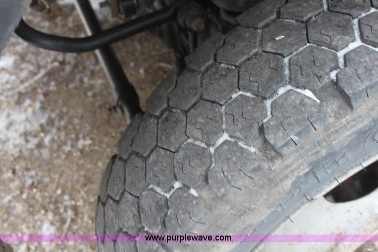 image for item E8383 2006 Ford F450 pickup truck