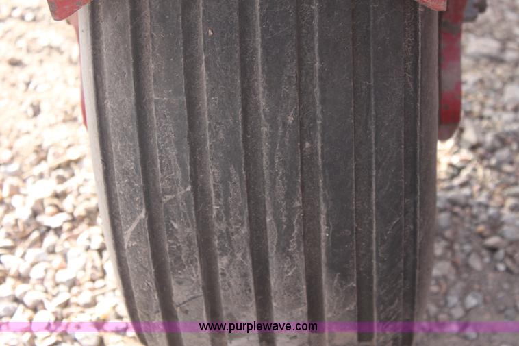 image for item E8433 1996 Case 955 Cyclo Air planter