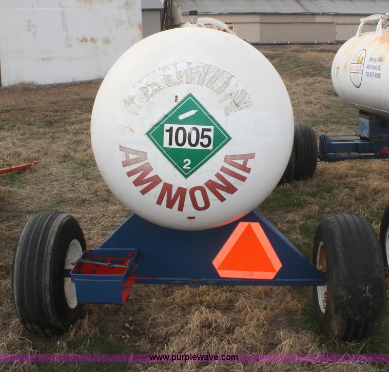 image for item F2795 1,000 gallon anhydrous ammonia tank