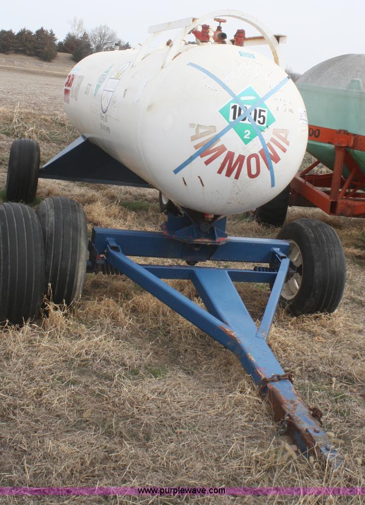 image for item F2795 1,000 gallon anhydrous ammonia tank