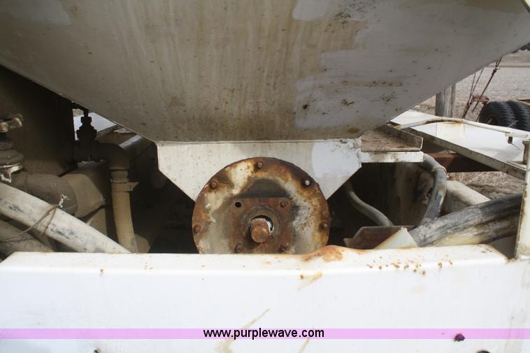 image for item F2828 Ray-Man dry fertilizer tender bed