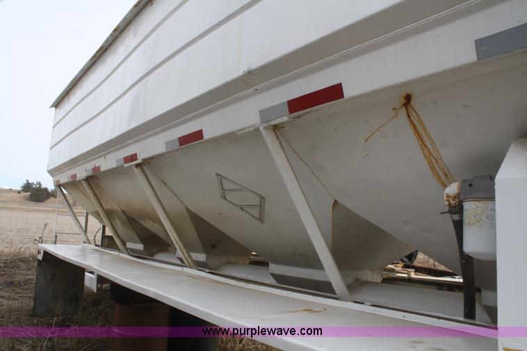 image for item F2828 Ray-Man dry fertilizer tender bed