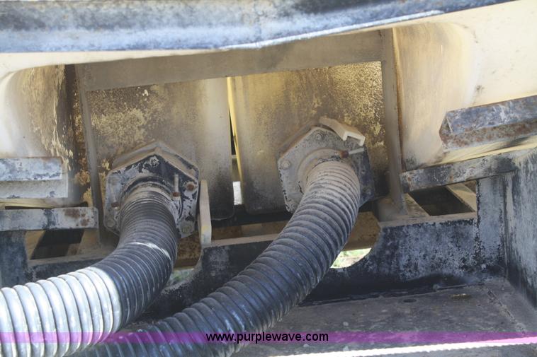 image for item F2887 Liquid tank truck bed