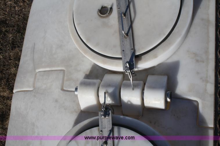 image for item F2887 Liquid tank truck bed