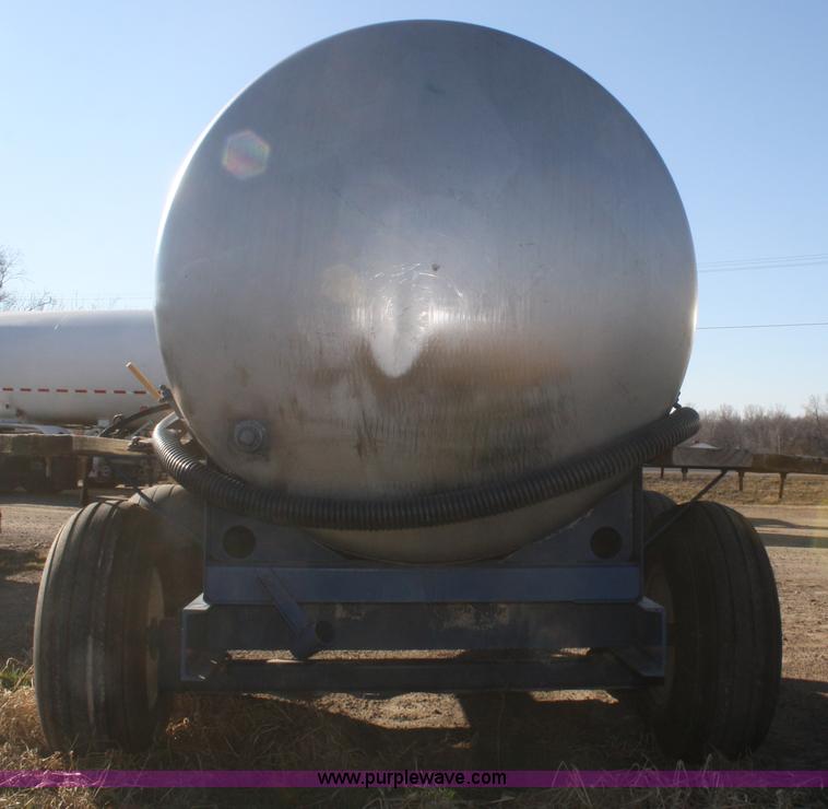 image for item F2994 Certified Equipment Mfg. 1,000 gallon nurse tank