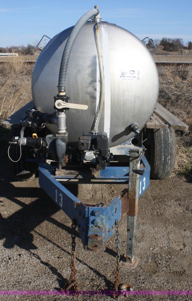 image for item F2994 Certified Equipment Mfg. 1,000 gallon nurse tank