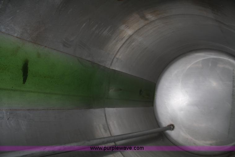 image for item F2994 Certified Equipment Mfg. 1,000 gallon nurse tank