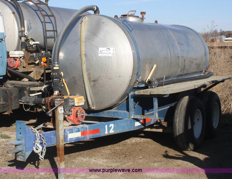 image for item F2995 Certified Equipment Mfg. 1,000 gallon nurse tank