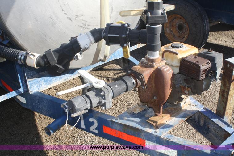 image for item F2995 Certified Equipment Mfg. 1,000 gallon nurse tank