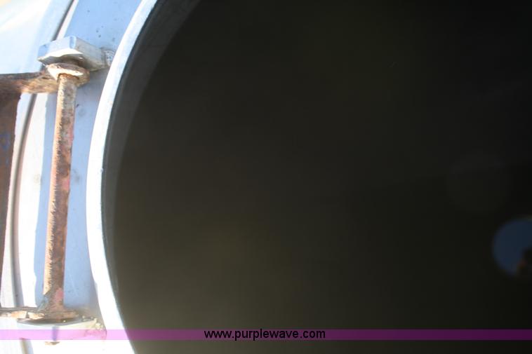 image for item F2995 Certified Equipment Mfg. 1,000 gallon nurse tank