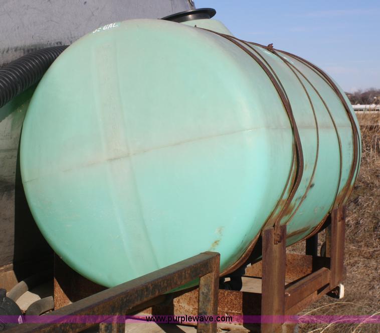 image for item F2996 1982 Ford F700 nurse truck