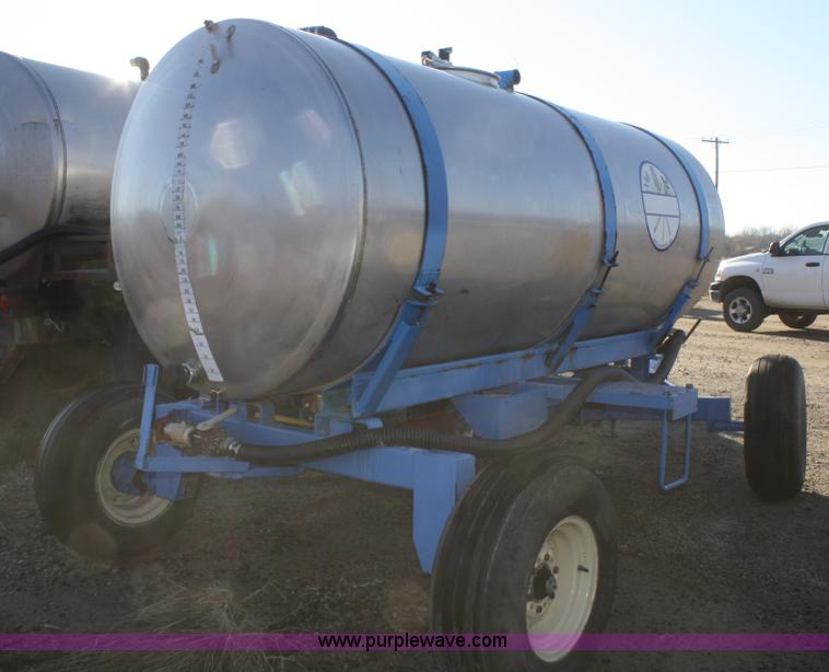 image for item F2997 1,000 gallon stainless steel nurse tank on running gear