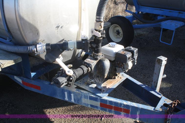 image for item F2999 Certified Equipment Mfg. 1,000 gallon nurse tank