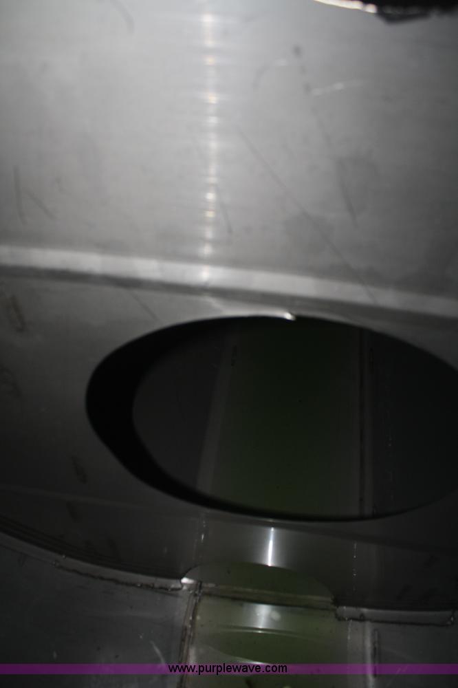 image for item F3000 Certified Equipment Mfg. 1,000 gallon nurse tank