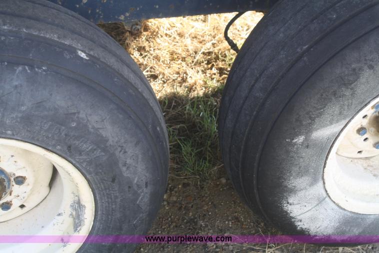 image for item F3000 Certified Equipment Mfg. 1,000 gallon nurse tank