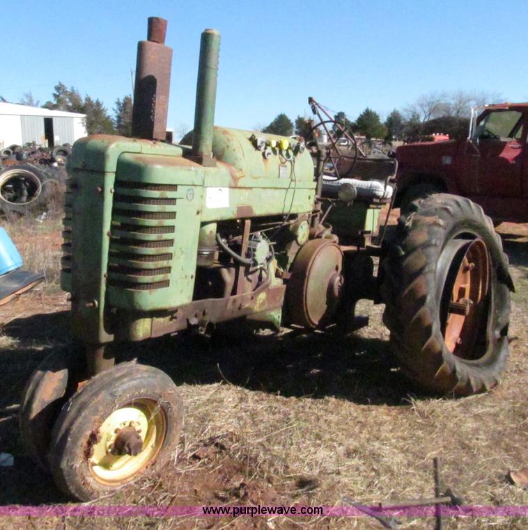 image for item F3099 1952 John Deere G Modified tractor