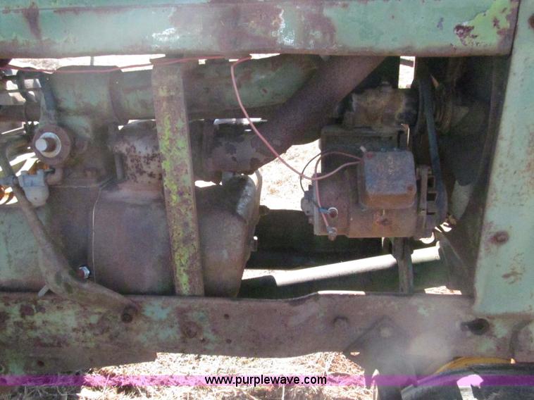 image for item F3099 1952 John Deere G Modified tractor