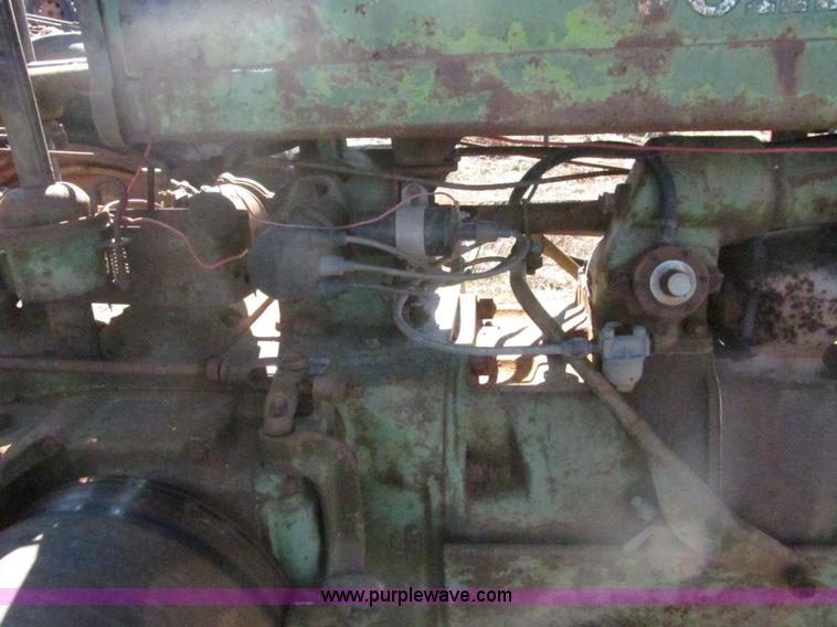 image for item F3099 1952 John Deere G Modified tractor