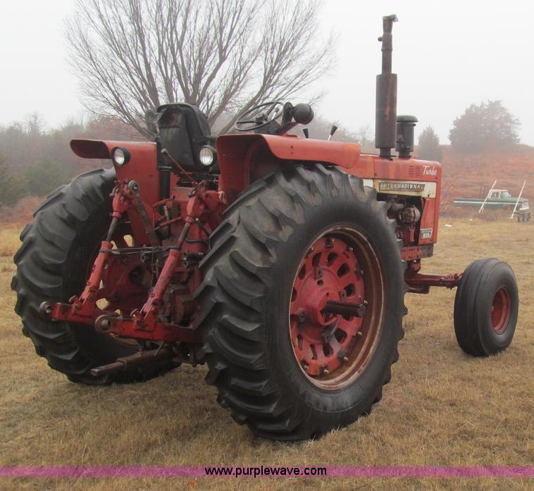 image for item F3112 International Farmall F1256D Turbo tractor