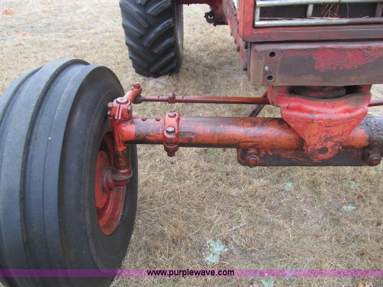image for item F3112 International Farmall F1256D Turbo tractor