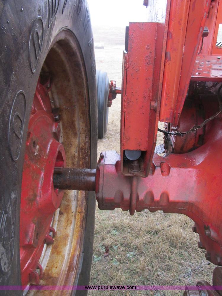 image for item F3112 International Farmall F1256D Turbo tractor