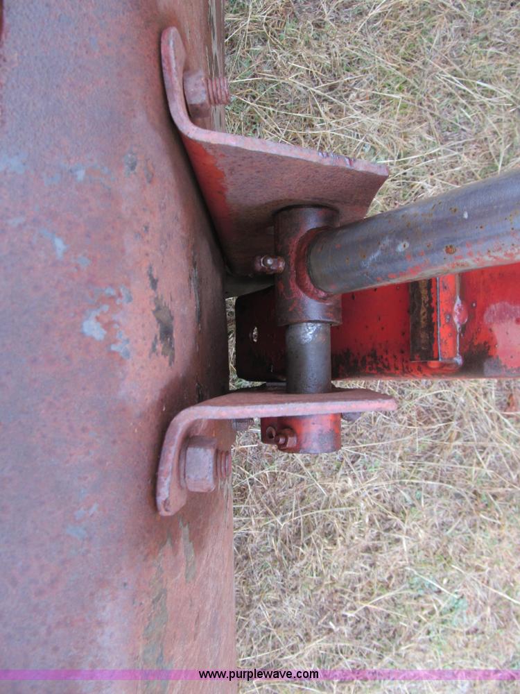 image for item F3114 International 2350 loader