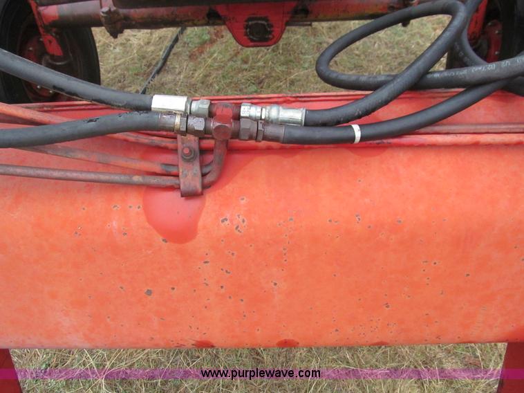 image for item F3114 International 2350 loader