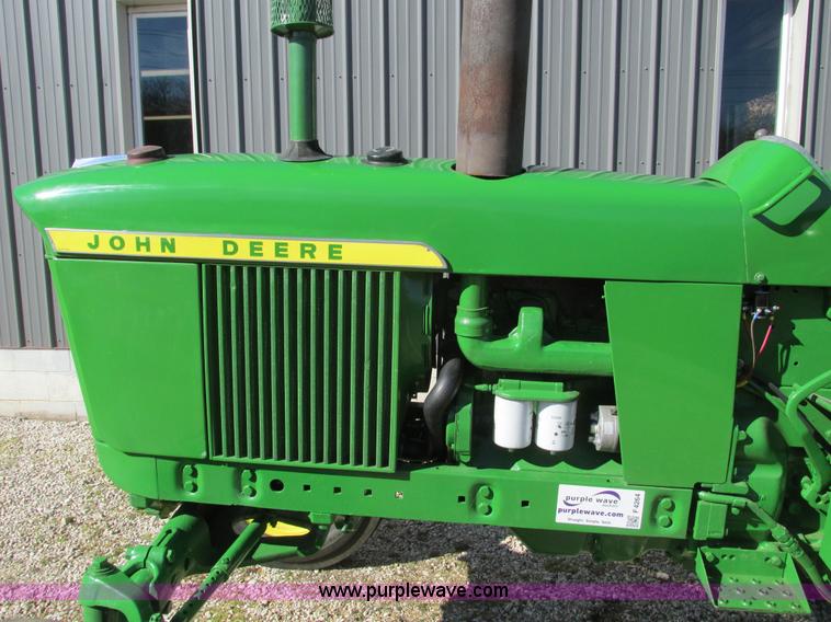 image for item F4264 1965 John Deere 3020 tractor