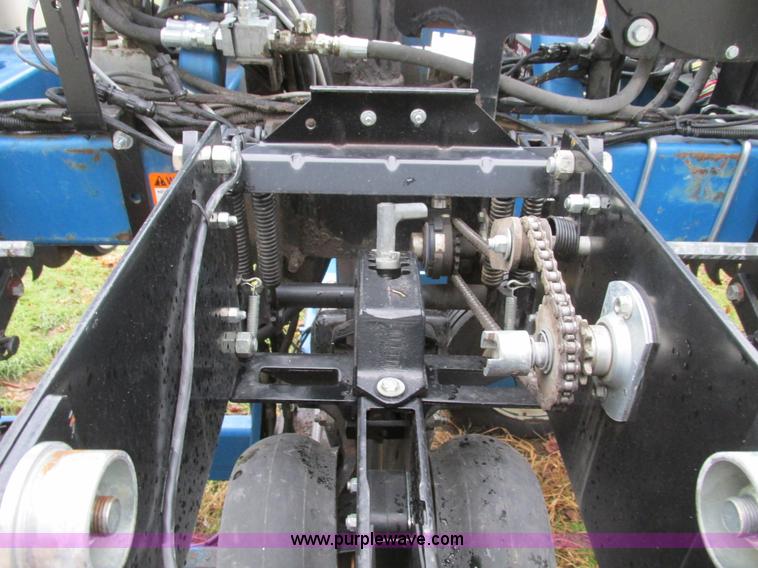 image for item F4270 Kinze 3600 Twin-Line 16/31 row planter