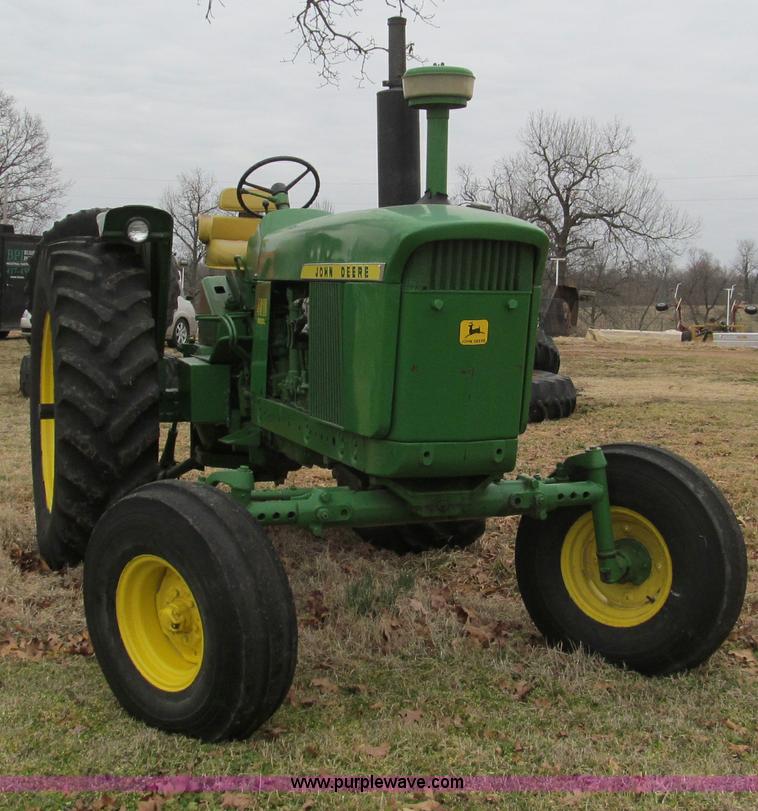 image for item F4694 1962 John Deere 4010 tractor