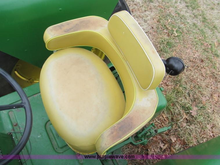 image for item F4694 1962 John Deere 4010 tractor